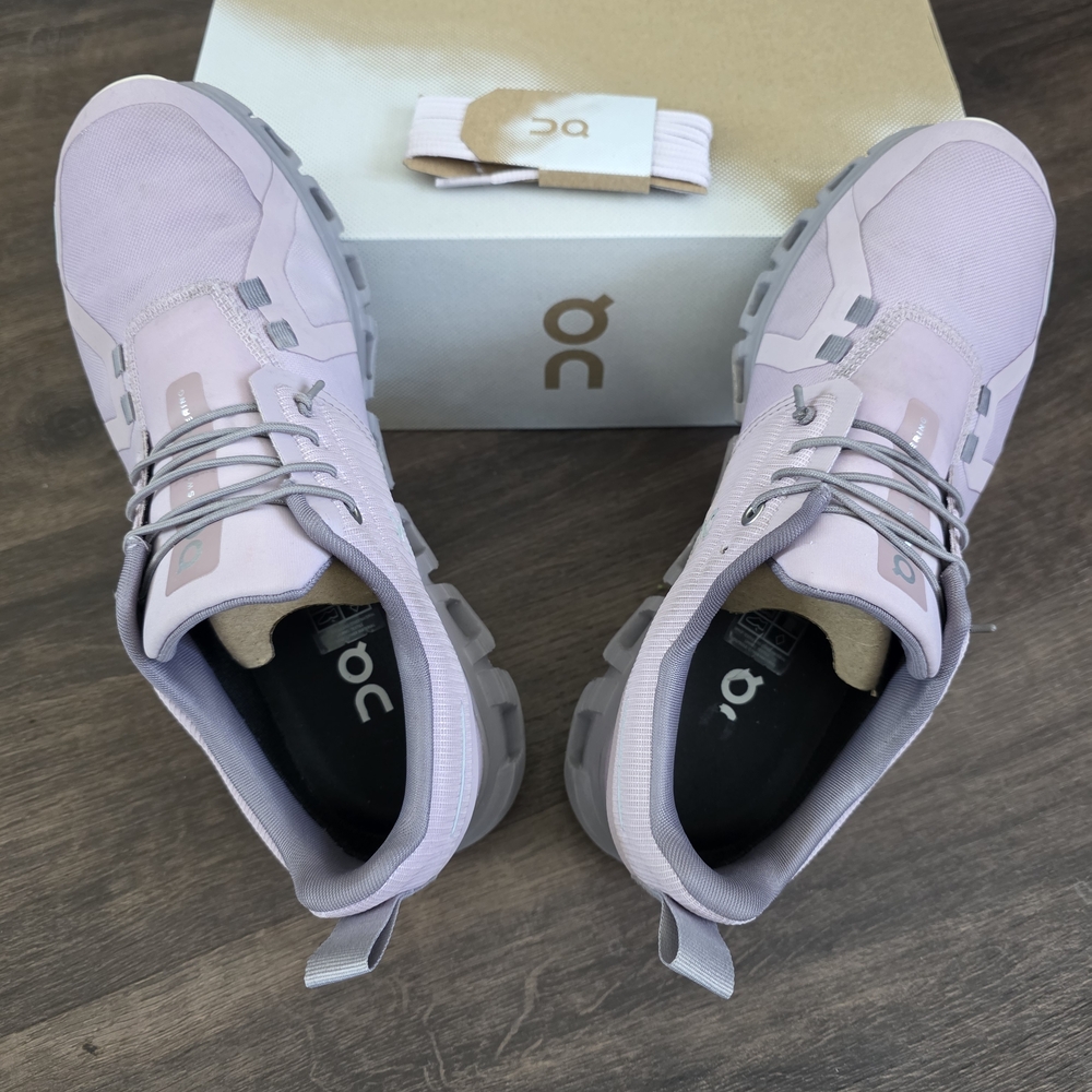 On Women's Athletic Shoes - Light Purple